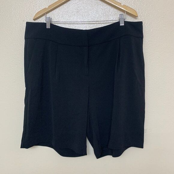 3/$35 Alfani Womens Plus Bermuda Pleated Wide Leg Shorts 18W Black - Picture 2 of 14